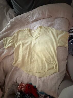 V-Neck Short Sleeve Top in Pale Yellow